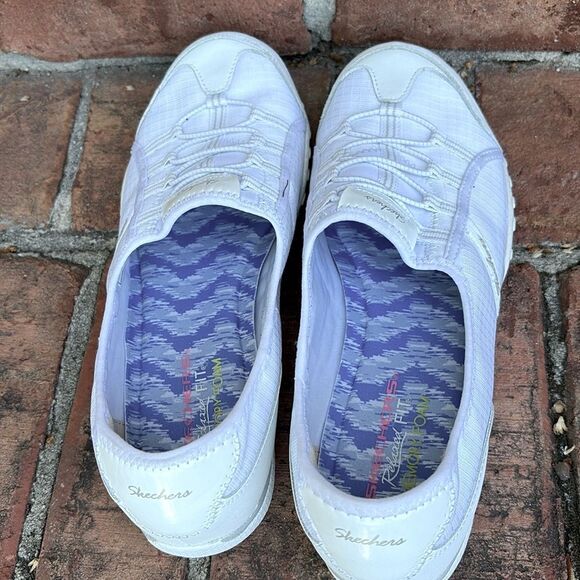 Sketchers White Relaxed Fit Memory Foam - Picture 5 of 7